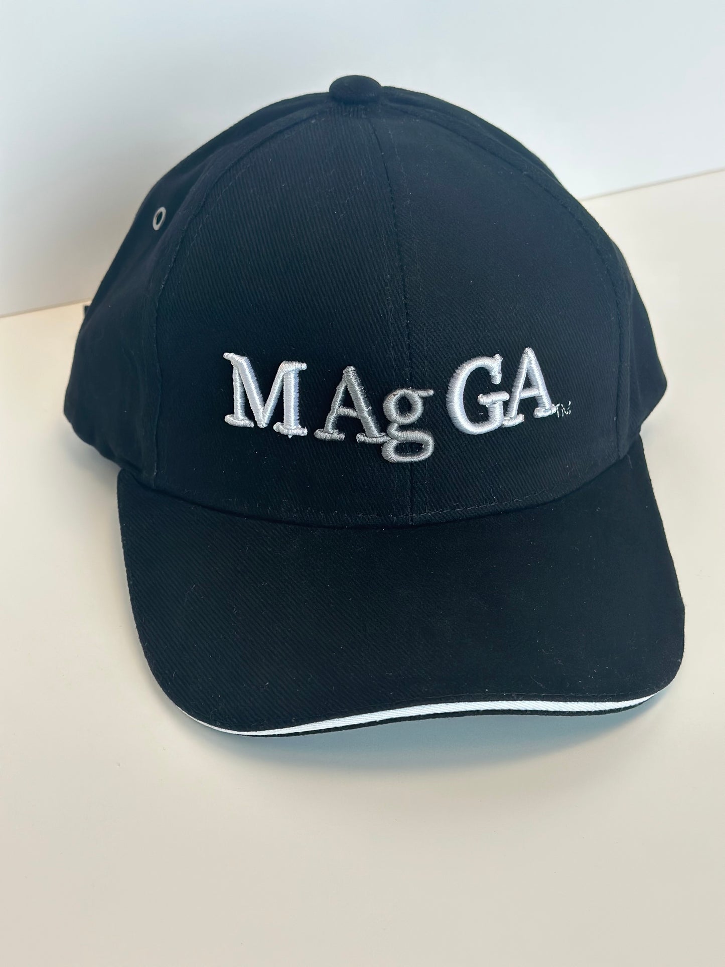 MAgGA- GSilver cap